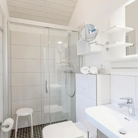 Stunning Home In Krems Iiwarderbrueck With Sauna Prázdninový dům Gols