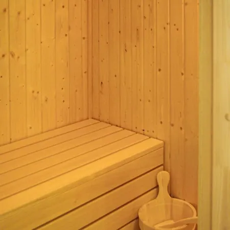 Stunning Home In Krems Iiwarderbrueck With Sauna *